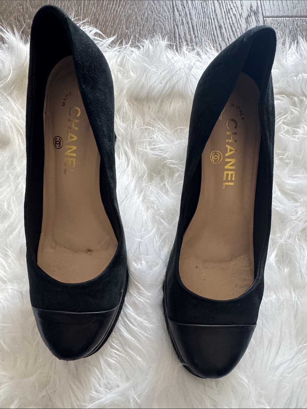 CHANEL Black Suede and Leather Cap-Toe Pumps